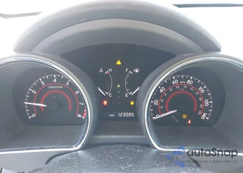 2012 Toyota Highlander Se V6 z USA, uszkodzony, nr VIN 5TDBK3EH3CS103174